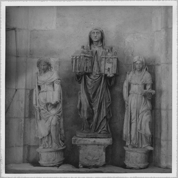 Statues : Sainte Scholastique, Saint Benoît, Sainte Brigitte