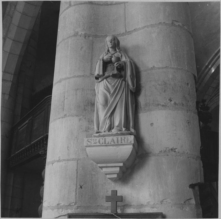 Statue : Sainte Claire