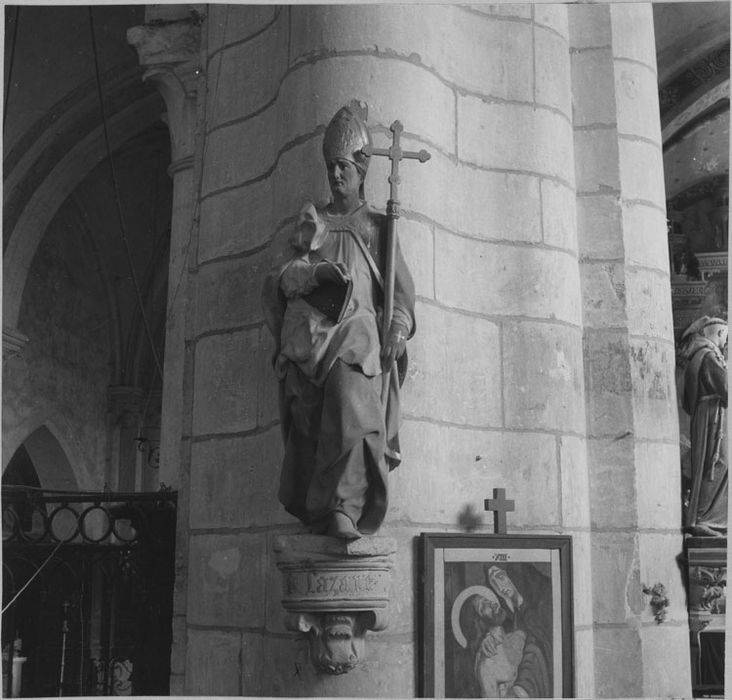 Statue : Saint Lazare (?)