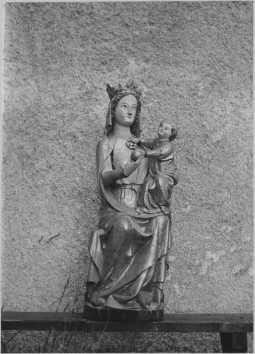 Statue : Vierge à l'Enfant (déposée à Champignol-lez-Mondeville)