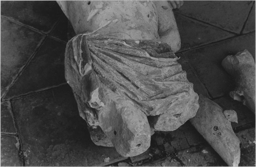Statue : Saint Sébastien, mutilé en six fragments, détail