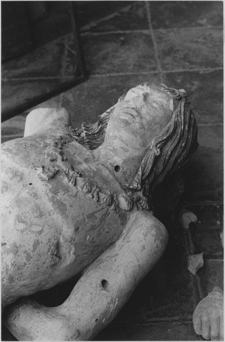 Statue : Saint Sébastien, mutilé en six fragments, détail