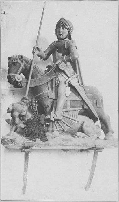 statue équestre : Saint Georges terrassant le dragon