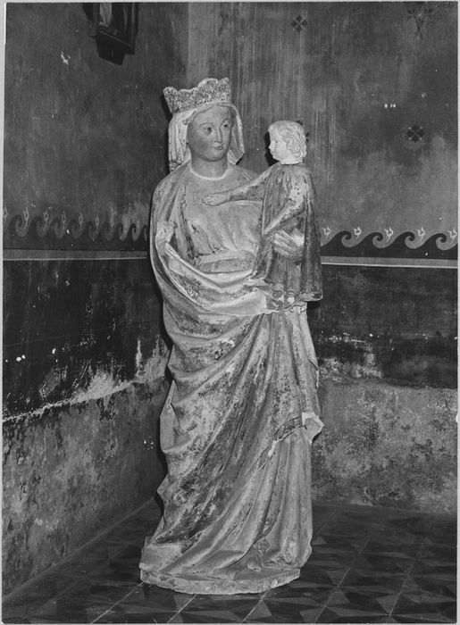 Statue : Vierge à l'Enfant