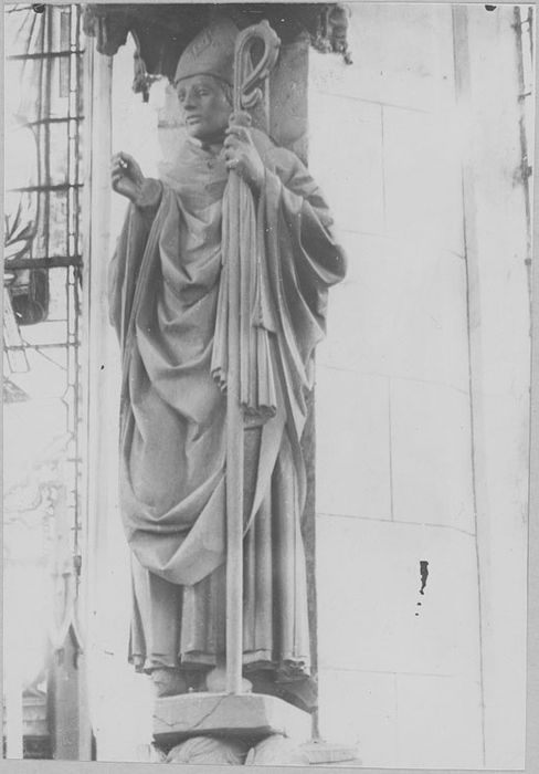 Statue : Saint évêque