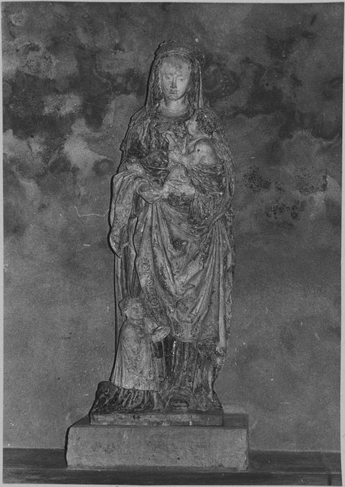 Statue : Vierge à l'Enfant, après restauration (1974)