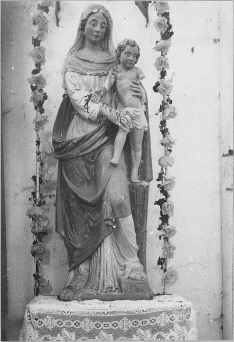 Statue : Vierge à l'Enfant