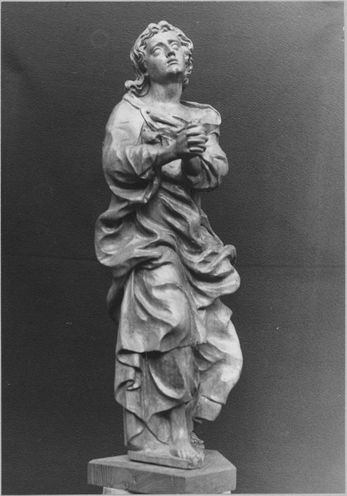 2 statuettes : Saint Jean de Calvaire, après restauration (1962)