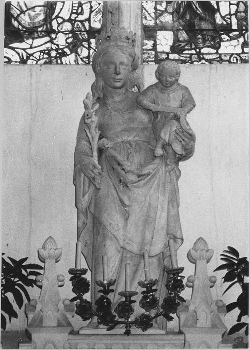 Statue : Vierge à l'Enfant