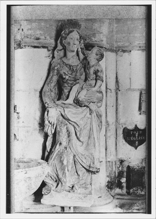 Statue : Vierge à l'Enfant