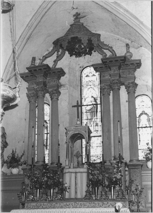 Maître-autel, retable, tabernacle