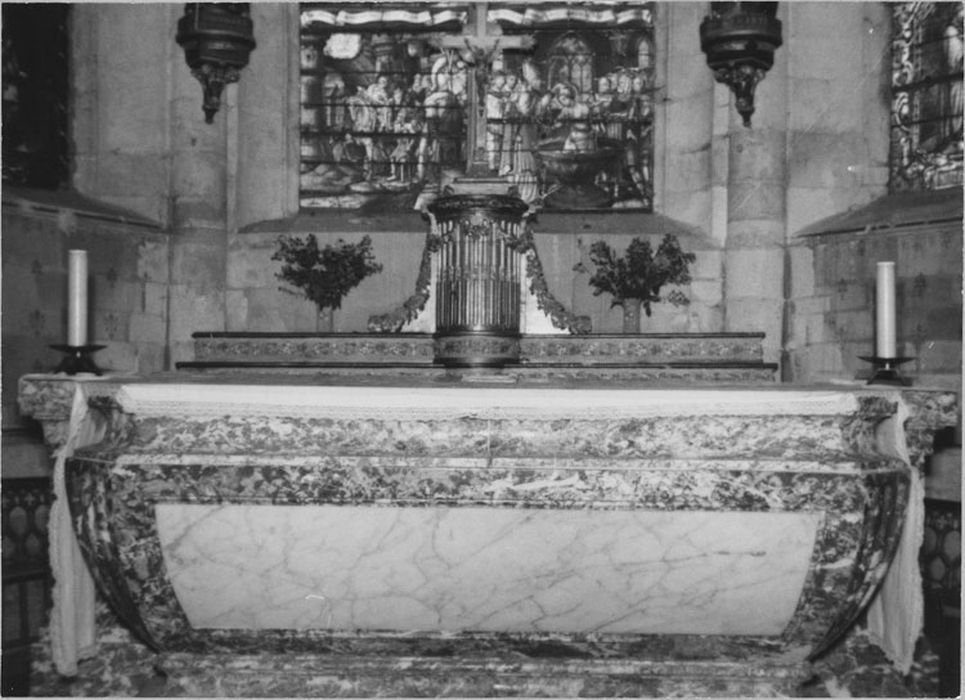 Maître-autel, tabernacle, gradin et degré d'autel - © Ministère de la Culture (France), Médiathèque du patrimoine et de la photographie, diffusion RMN-GP