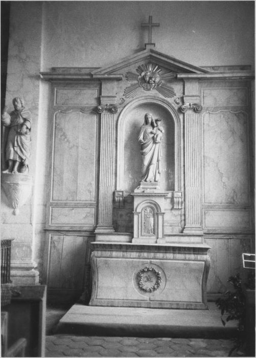Autel secondaire sud, tabernacle et retable - © Ministère de la Culture (France), Médiathèque du patrimoine et de la photographie, diffusion RMN-GP