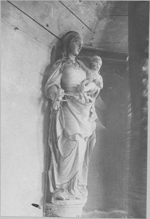 Statue : Vierge à l'Enfant