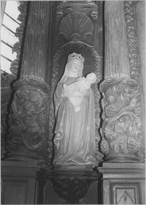 Statue : Vierge à l'Enfant