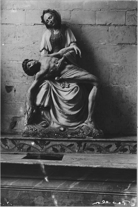 Groupe sculpté (grandeur nature) : Vierge de Pitié