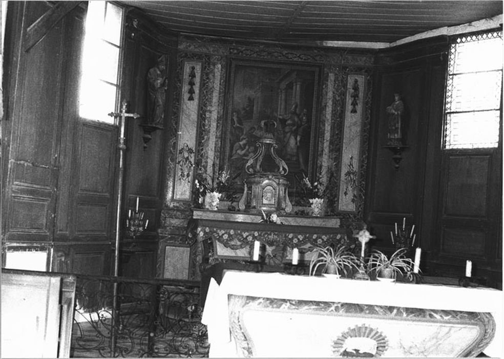 Autel (maître-autel), Retable du maître-autel, Tableau : Prédication de saint Denis, vue partielle ; Tabernacle, exposition ; Statues : Saint Éloi, Saint Denis