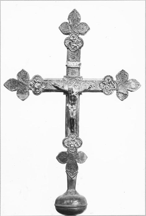 Croix de procession : avers avec les Évangélistes