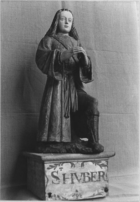 Statue : Saint Hubert agenouillé, avant restauration