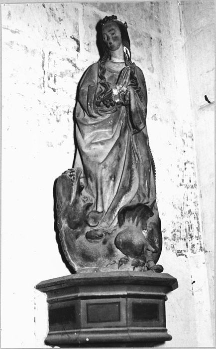 Statue : Sainte Marguerite