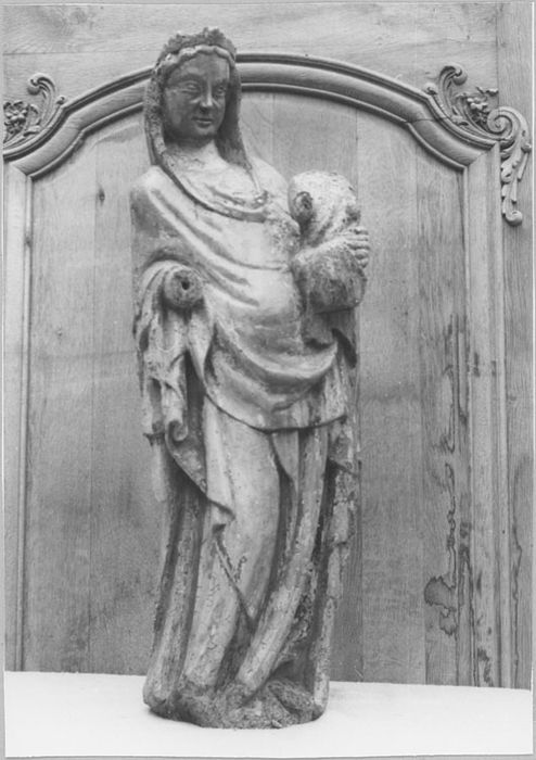 Statue : Vierge à l'Enfant, après restauration (vers 1975)