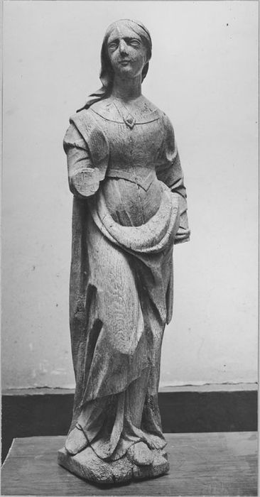 Statue : Sainte Femme