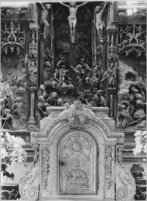 Tabernacle, gradin d'autel, vue partielle