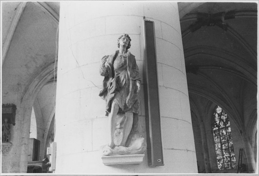 Statue : Saint Jean-Baptiste dans le Jourdain