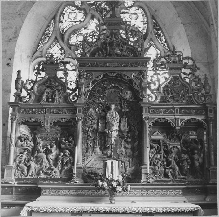 Retable de la chapelle de la Vierge : Vierge, Adoration des Mages, sainte Anne et les trois Marie