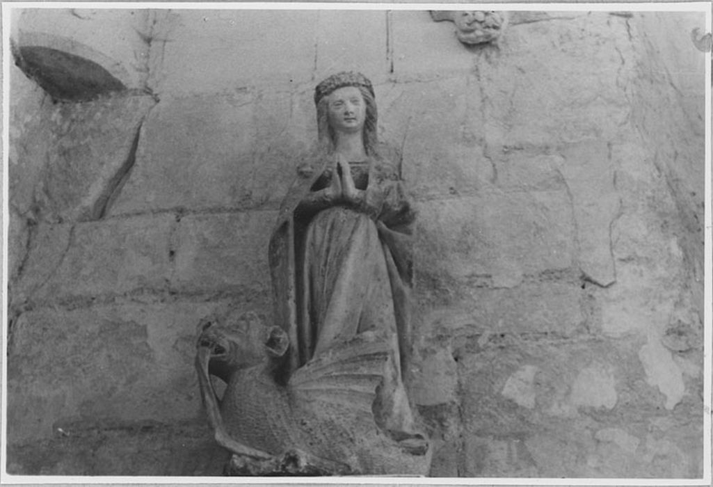 Statue : Sainte Marguerite, après restauration