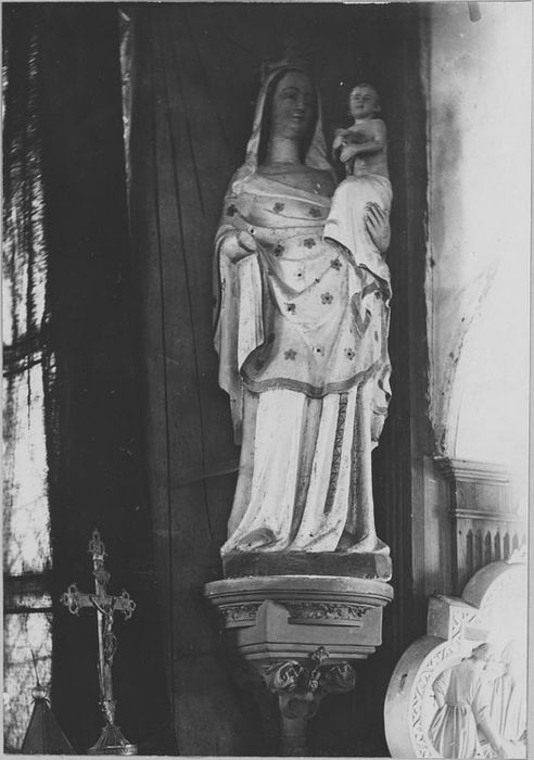 Statue : Vierge à l'Enfant