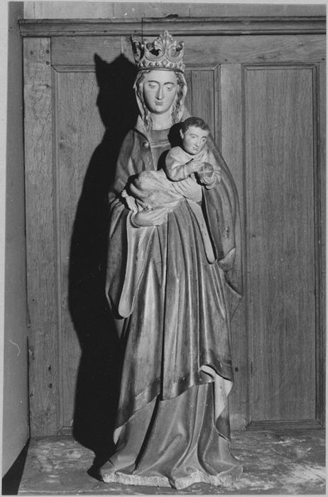 Statue : Vierge à l'Enfant