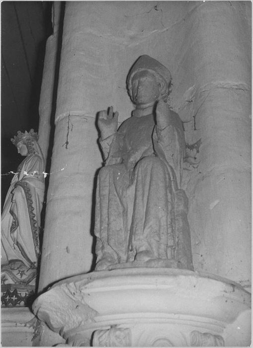 Statue : Saint évêque