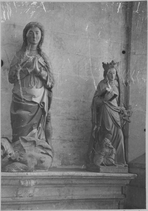 Statues : Sainte Marguerite et sainte Catherine