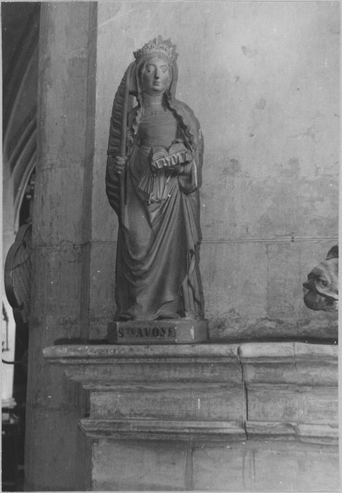 Statue : Sainte Avoye