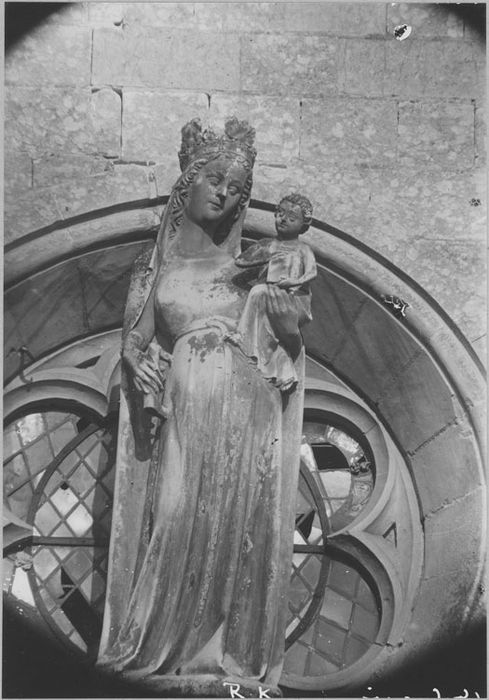 Statue : Vierge à l'Enfant