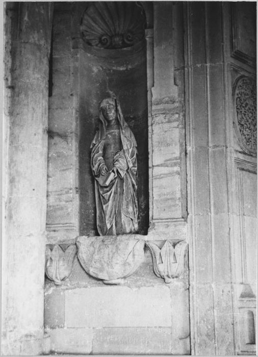 Statue : Sainte Anne