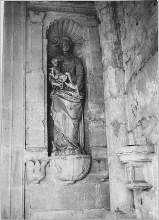 Statue : Vierge à l'Enfant