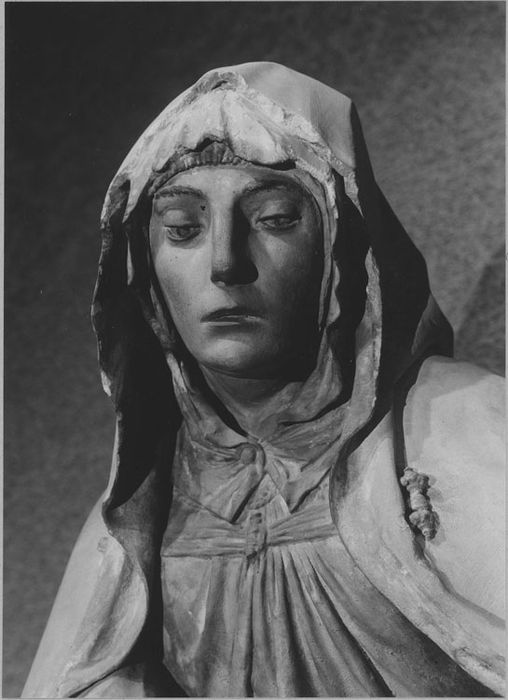 Statue : Sainte Marthe, vue dans l’exposition « L’Art en Champagne au Moyen-Âge », cat. N°76, détail