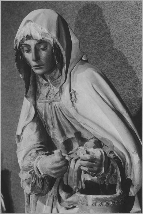 Statue : Sainte Marthe, vue dans l’exposition « L’Art en Champagne au Moyen-Âge », cat. N°76, détail