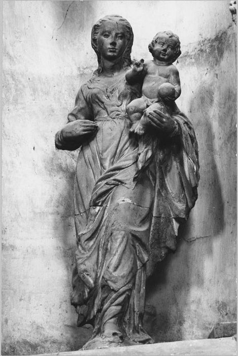 Statue : Vierge à l'Enfant