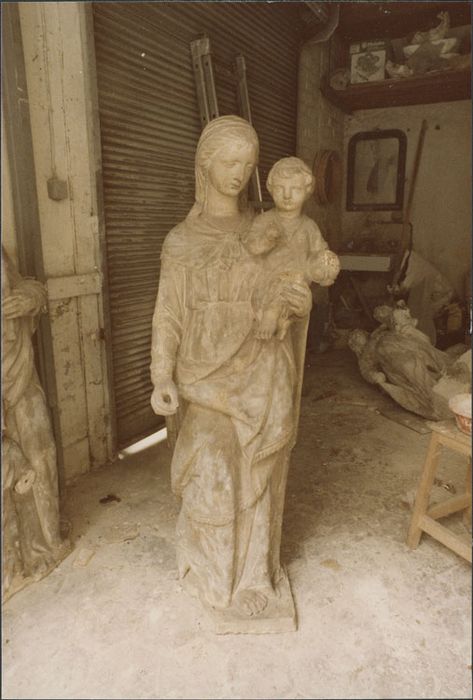 Statue : Vierge à l'Enfant