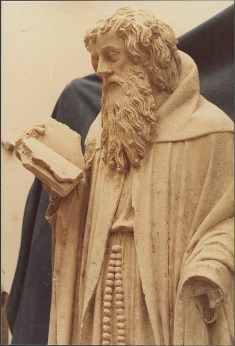 Statue : Saint Antoine, vue partielle