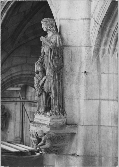 Statue : Saint Yves et donateur