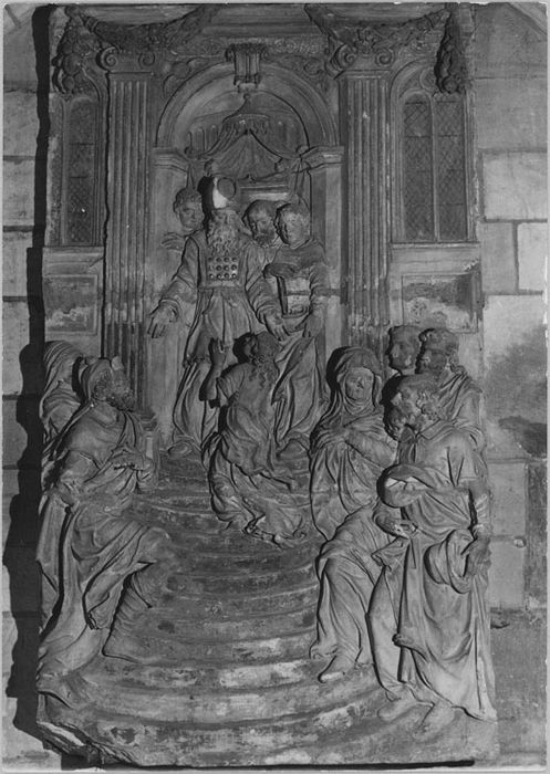 Haut-relief : Présentation de la Vierge au Temple