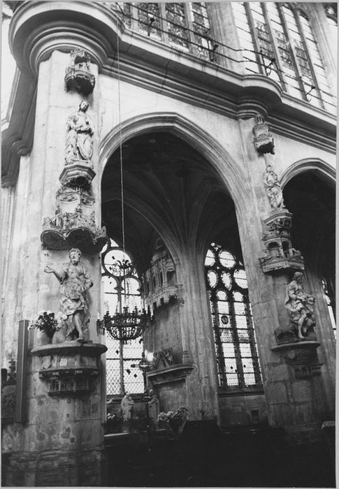 Groupe sculpté : Éducation de la Vierge et statues : Saint Jean-Baptiste, Saint Jean-Baptiste, Saint Philippe