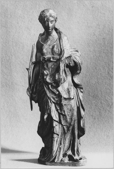 Statuette : Sainte tenant un livre et une palme - © Ministère de la Culture (France), Médiathèque du patrimoine et de la photographie, diffusion RMN-GP