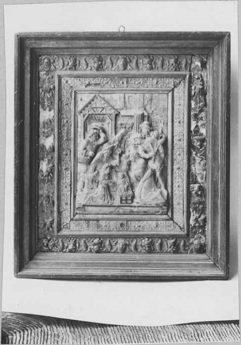 Bas-relief : Adoration des bergers, cadre