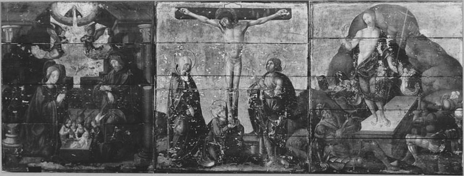 TRIPTYQUE : LA NATIVITE LA CRUCIFIXION LA RESURRECTION, avant restauration - © Ministère de la Culture (France), Médiathèque du patrimoine et de la photographie, diffusion RMN-GP
