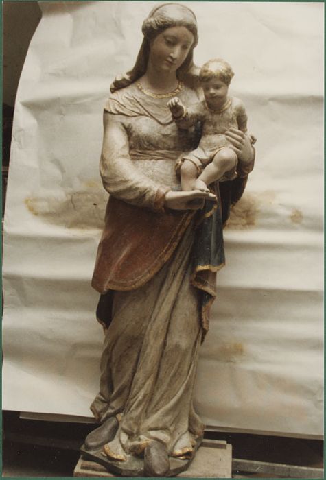 Statue : Vierge à l'Enfant, après restauration, vue de face